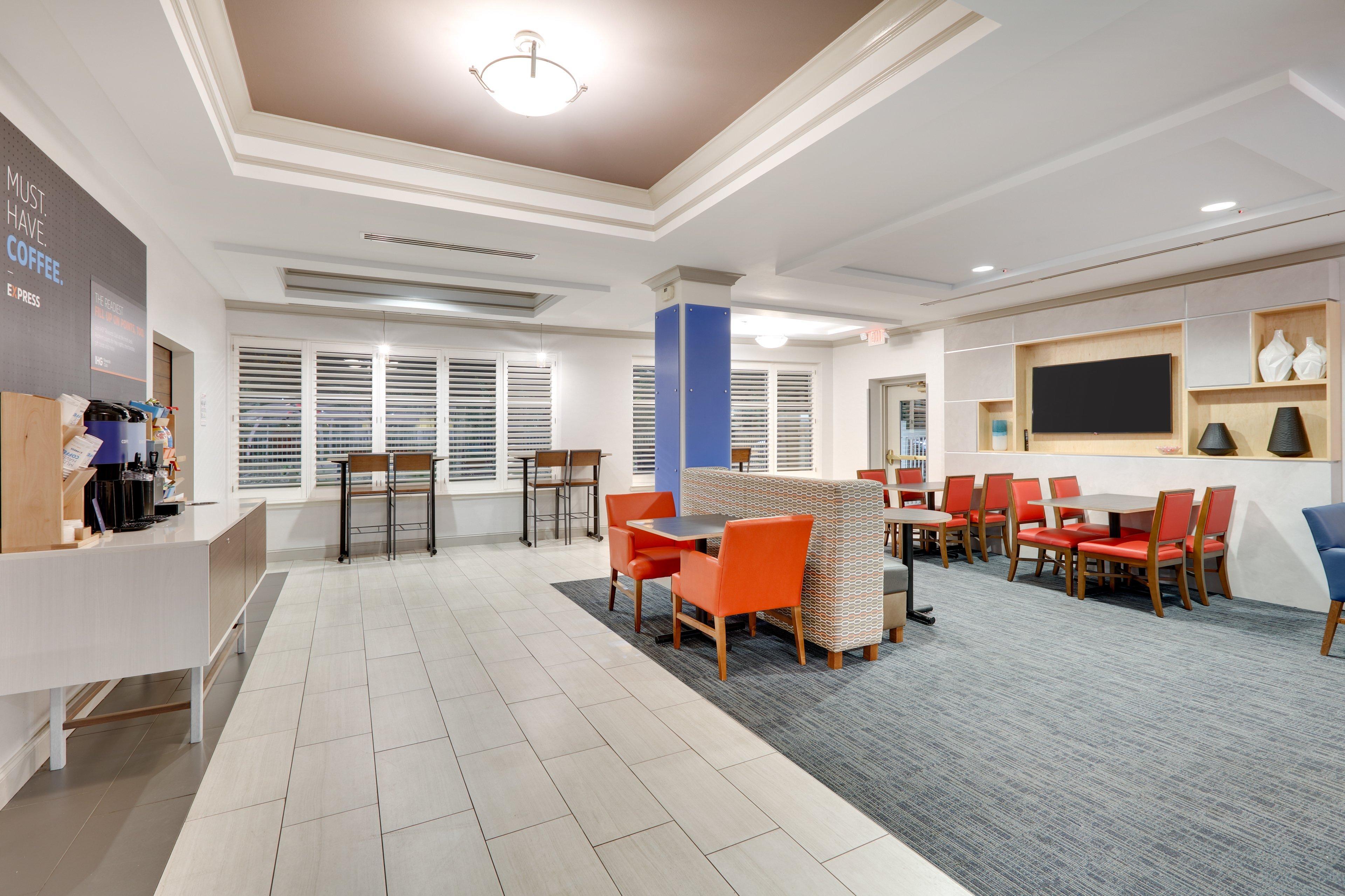 Holiday Inn Express Hotel & Suites Dublin By Ihg Zewnętrze zdjęcie
