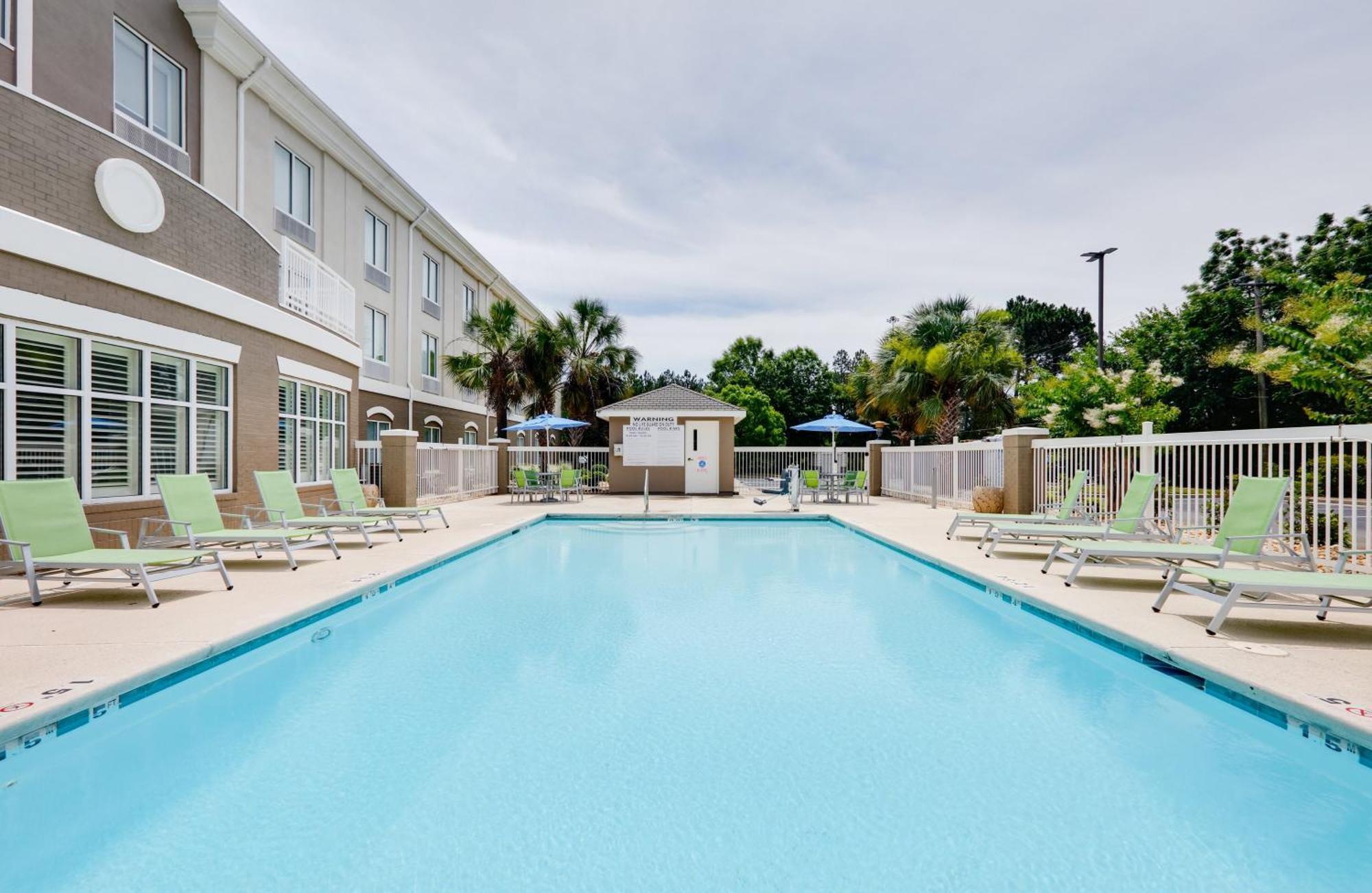 Holiday Inn Express Hotel & Suites Dublin By Ihg Zewnętrze zdjęcie