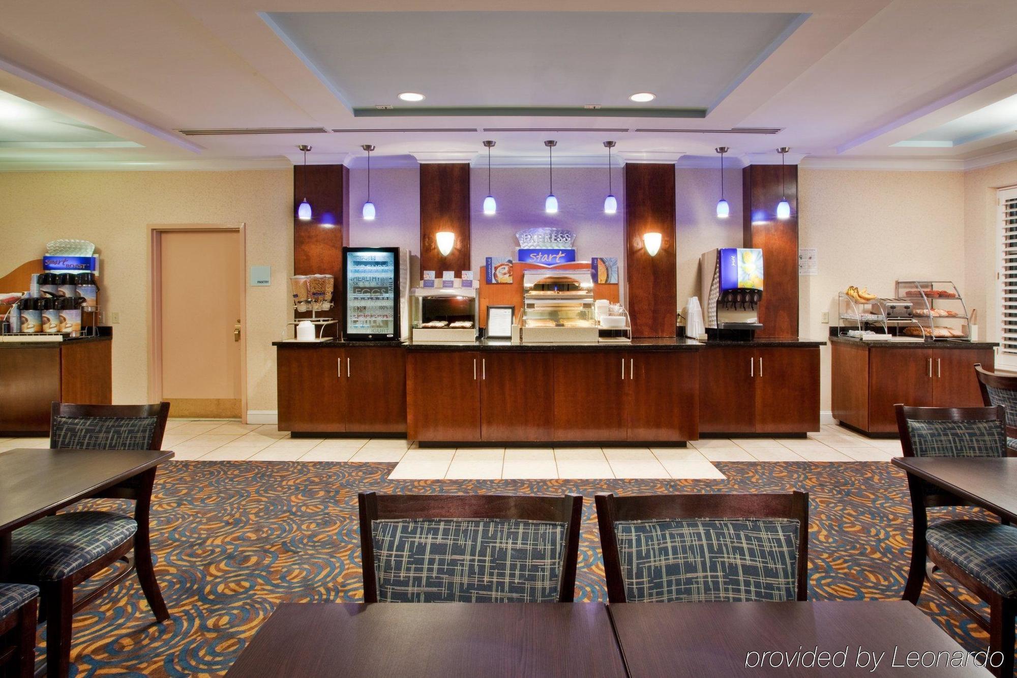 Holiday Inn Express Hotel & Suites Dublin By Ihg Zewnętrze zdjęcie