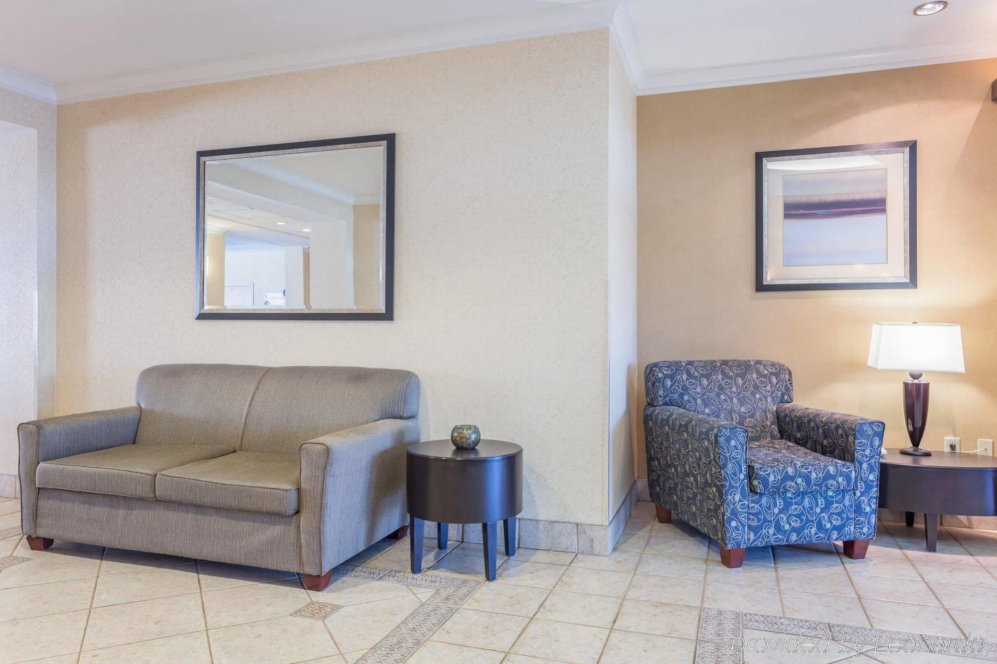 Holiday Inn Express Hotel & Suites Dublin By Ihg Zewnętrze zdjęcie