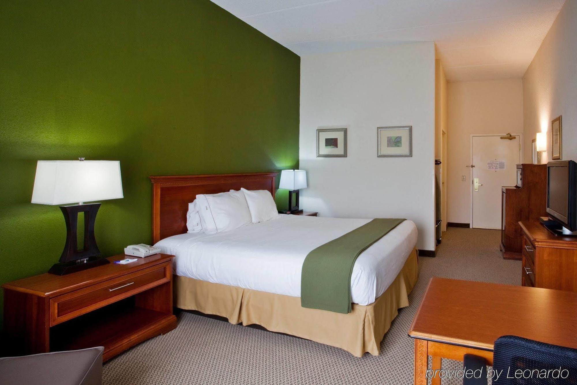 Holiday Inn Express Hotel & Suites Dublin By Ihg Zewnętrze zdjęcie