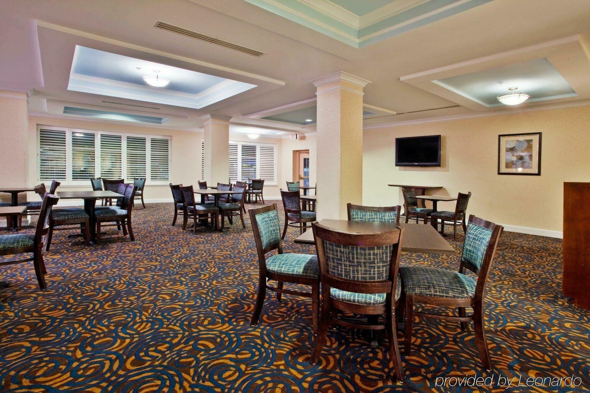 Holiday Inn Express Hotel & Suites Dublin By Ihg Zewnętrze zdjęcie